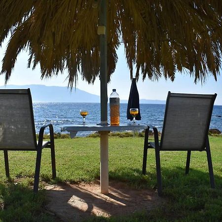 House Just On The Beach -Included 2 Canoe, 2 Bicycles Ravdhoúkha Exterior foto