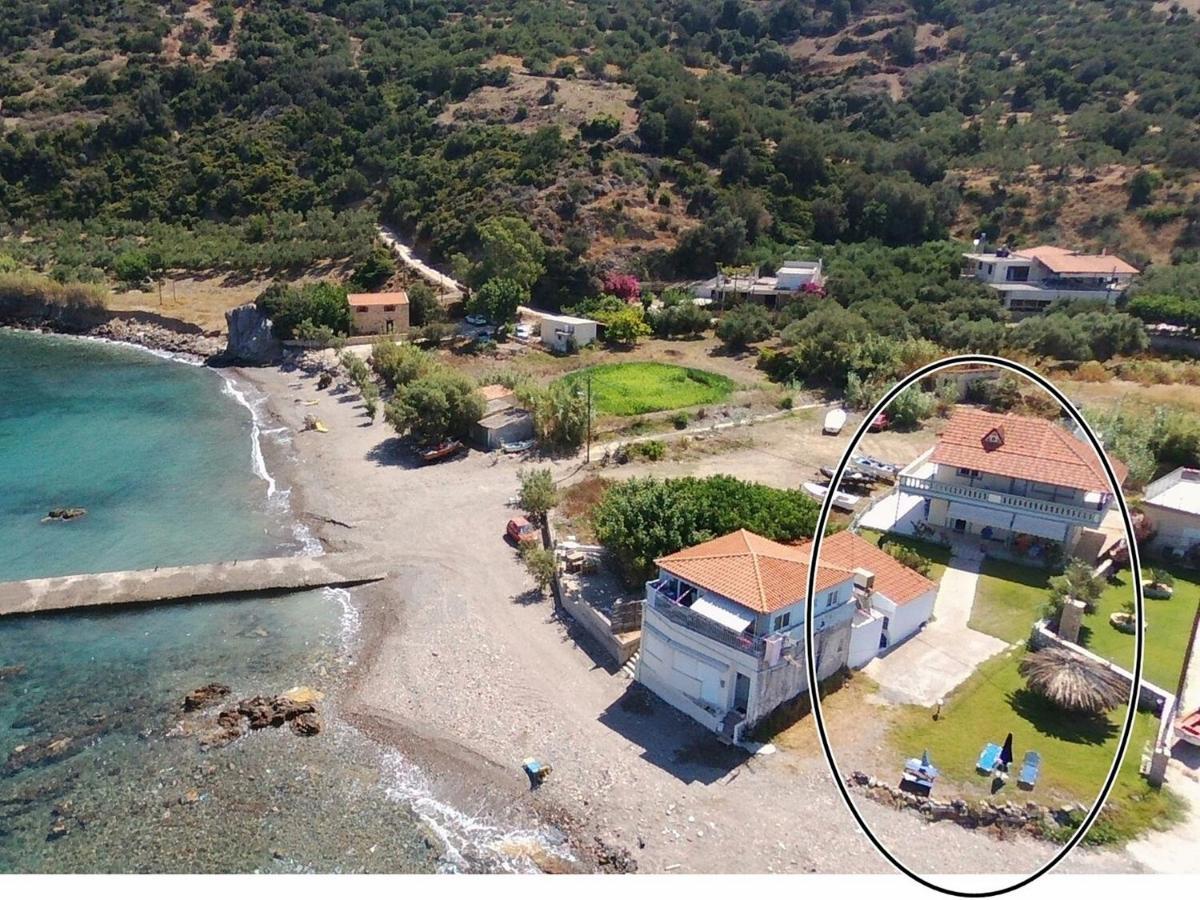 House Just On The Beach -Included 2 Canoe, 2 Bicycles Ravdhoúkha Exterior foto